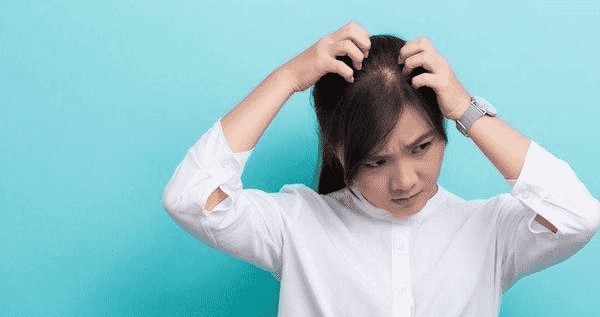 如何生发女-激发头发生长的有效方法