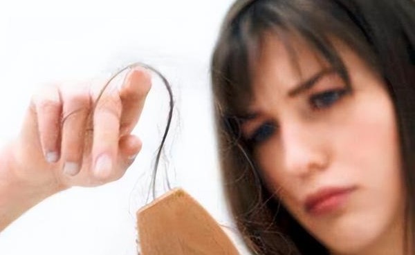 脂溢性脱发毛囊完全闭合的原因和治疗方法